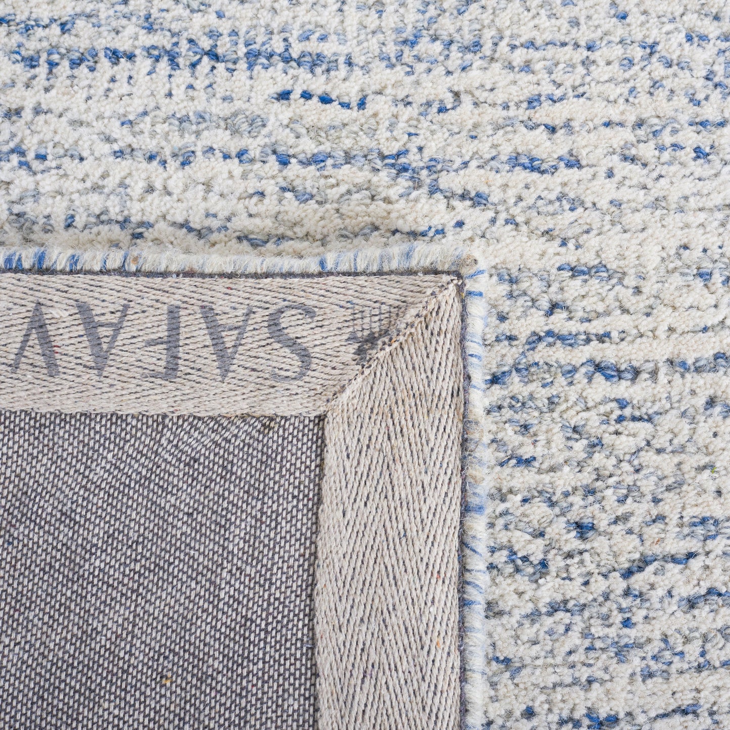 Tapis en laine fait main SAFAVIEH Metro Rozsika de style campagnard français