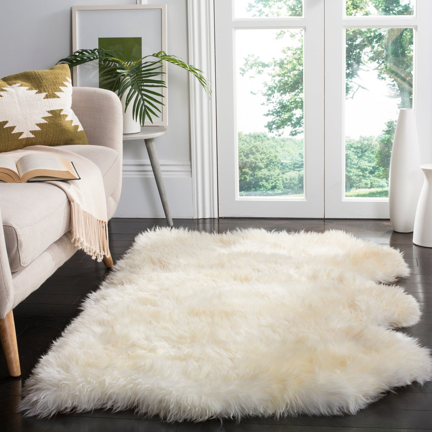 Tapis en peau de mouton véritable Brittnie fait main SAFAVIEH