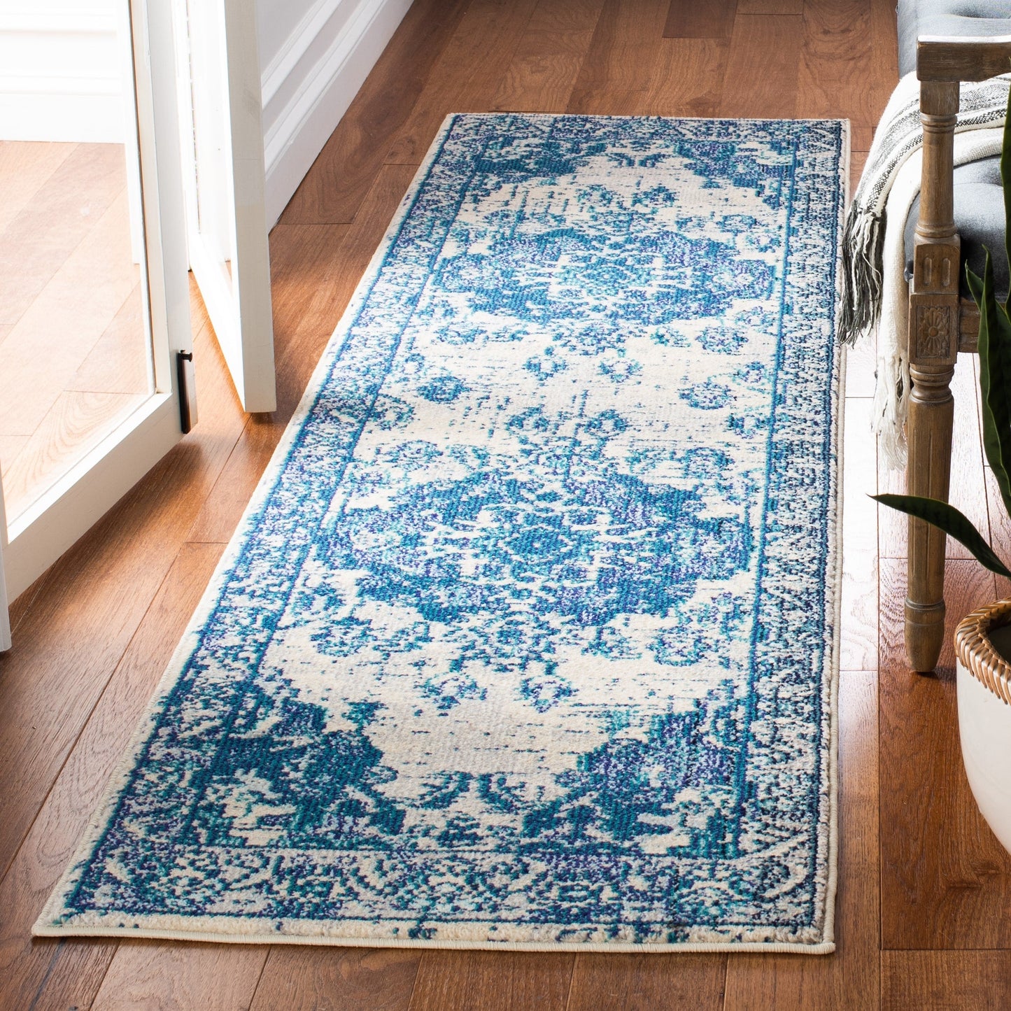 Tapis SAFAVIEH Monaco Océane Boho à médaillon vieilli
