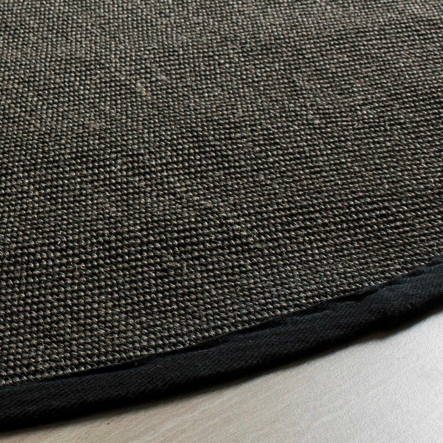 Tapis en sisal à bordure décontractée en fibre naturelle SAFAVIEH Alleen