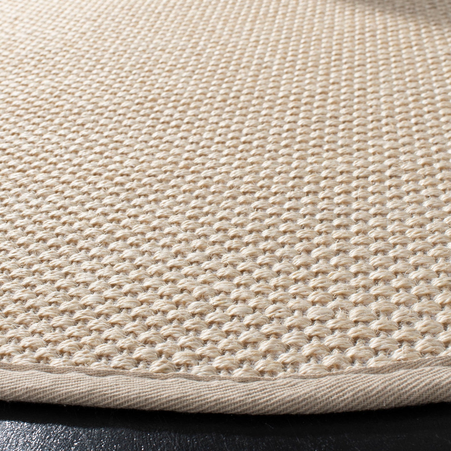 Tapis en jonc de mer Consuelo en fibres naturelles SAFAVIEH