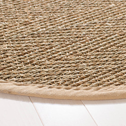 Tapis Trilby en fibres naturelles SAFAVIEH à chevrons en jonc de mer