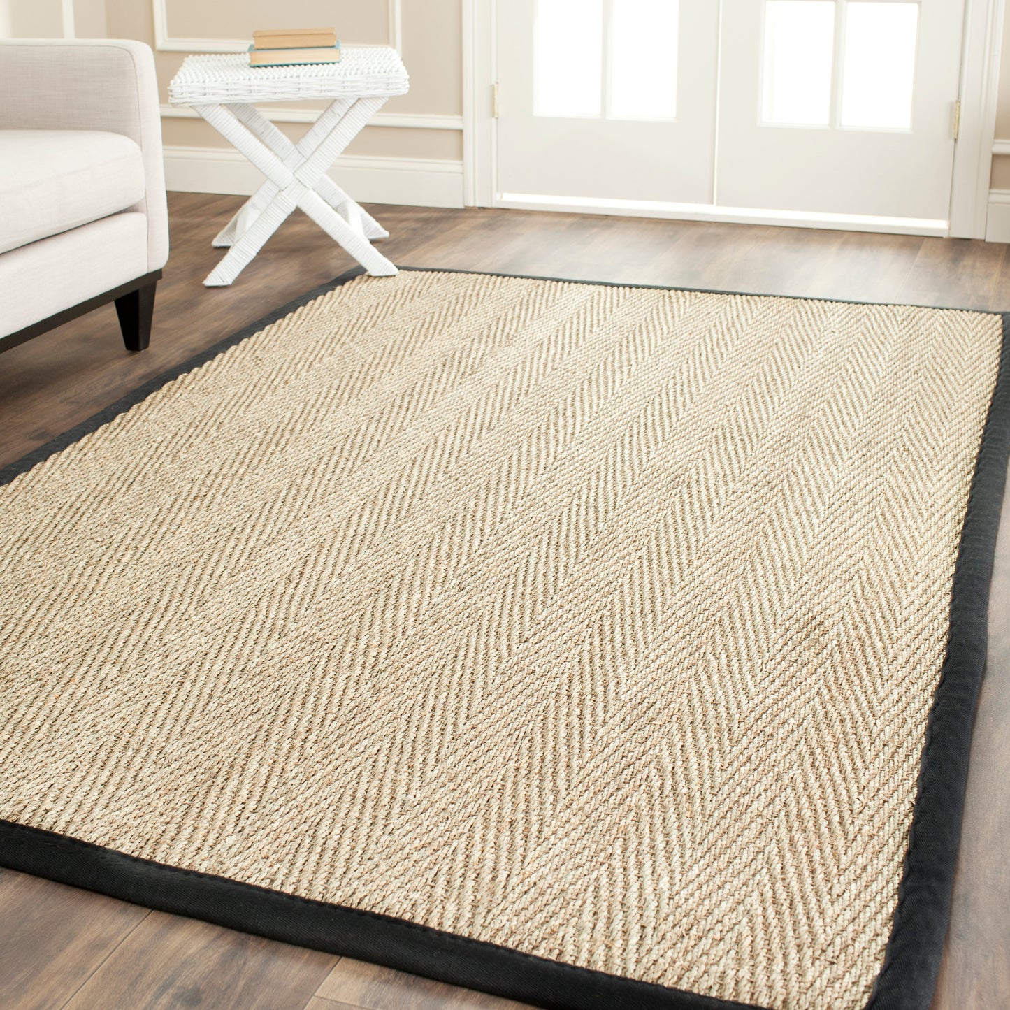Tapis Trilby en fibres naturelles SAFAVIEH à chevrons en jonc de mer