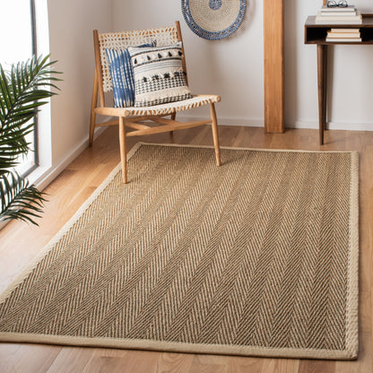 Tapis Trilby en fibres naturelles SAFAVIEH à chevrons en jonc de mer
