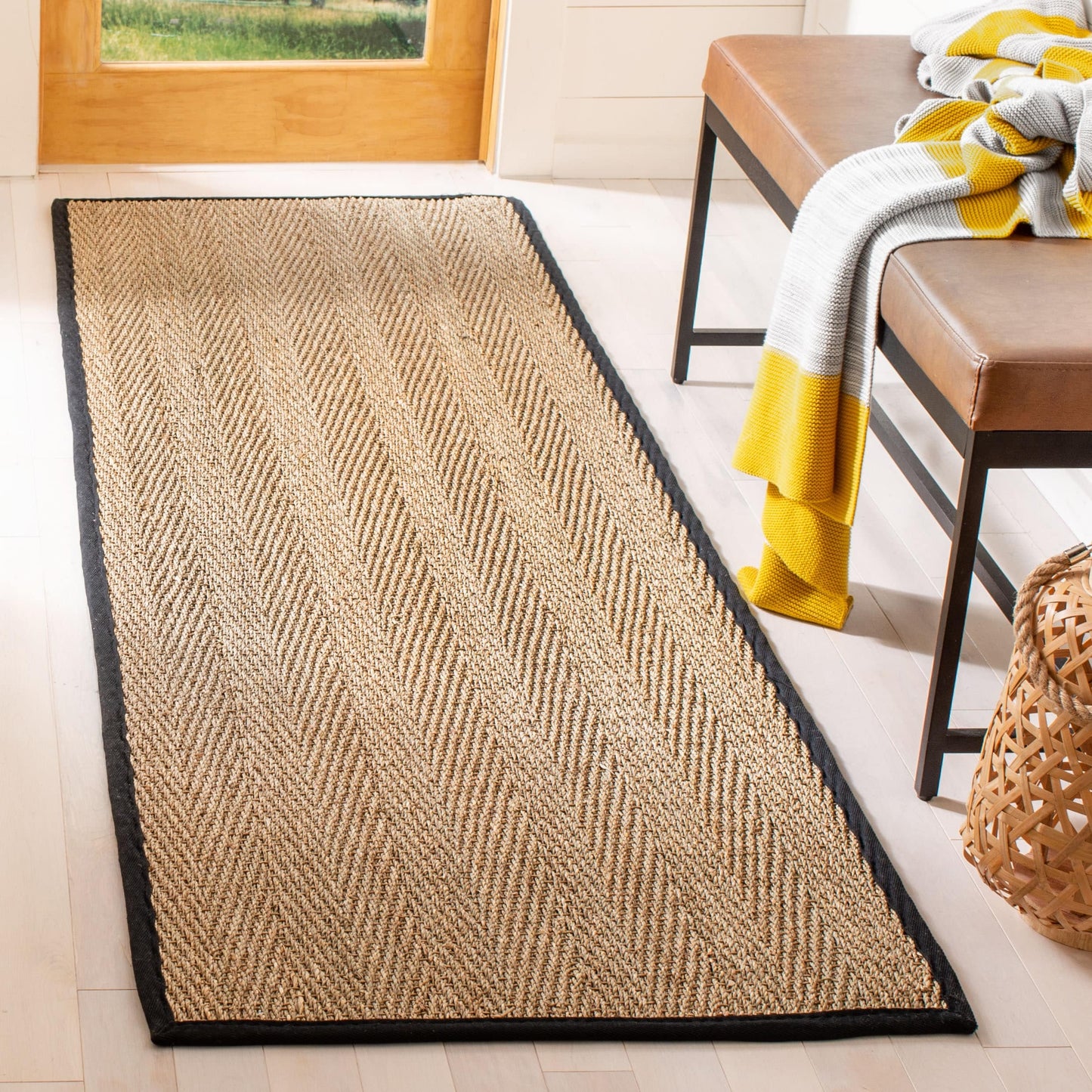 Tapis Trilby en fibres naturelles SAFAVIEH à chevrons en jonc de mer