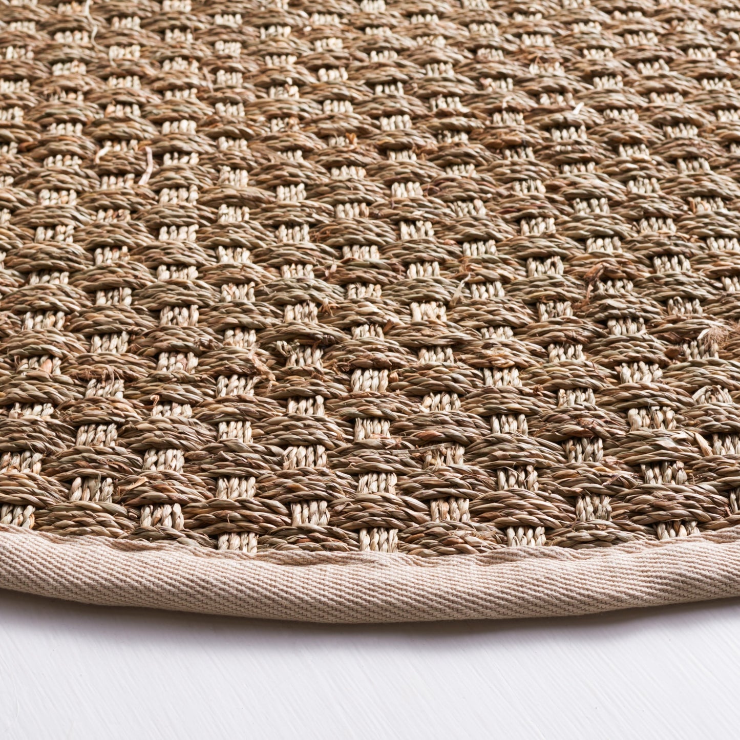 Tapis SAFAVIEH en fibres naturelles Zymryd à motif vannerie en jonc de mer