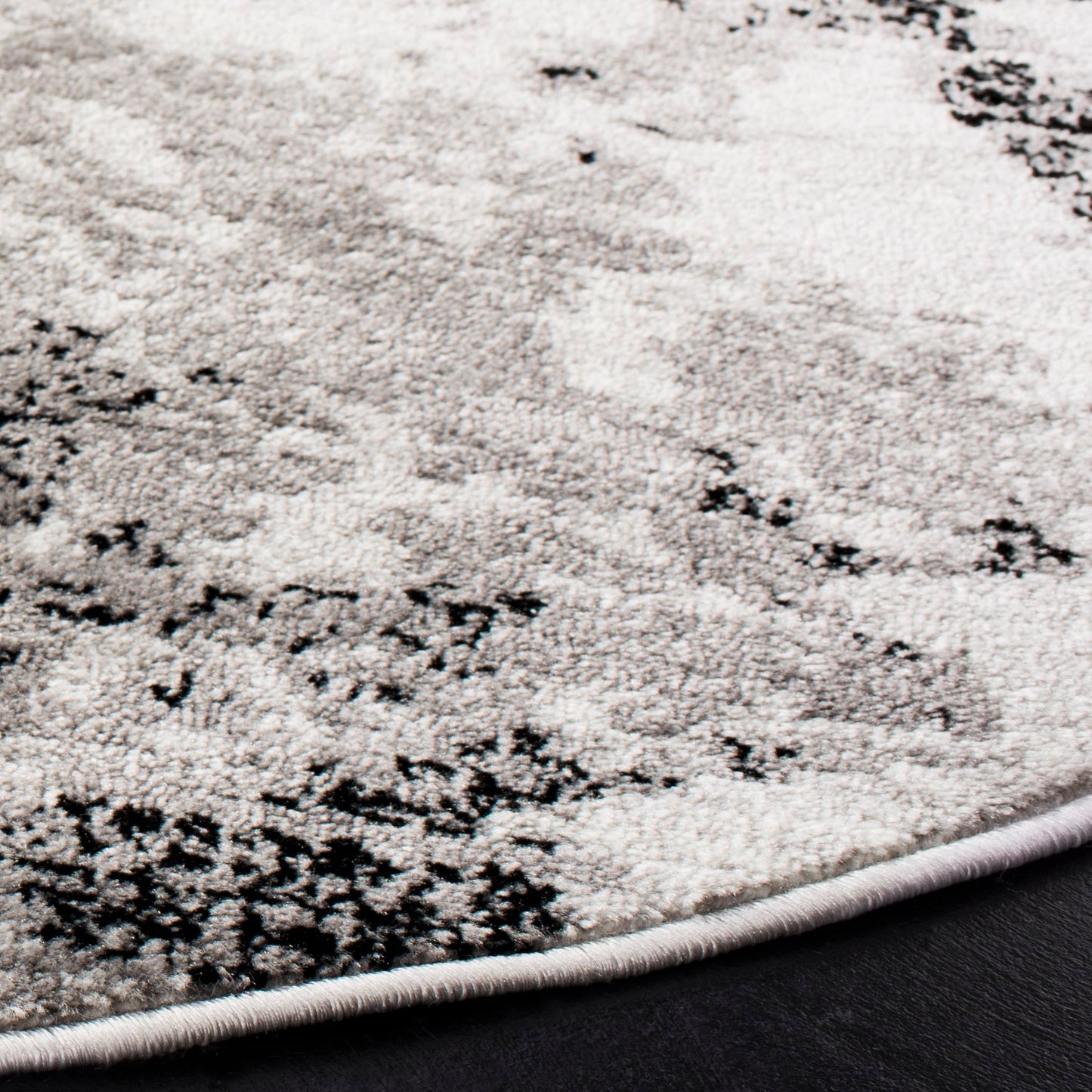 SAFAVIEH Tapis moderne Skyler Leitha