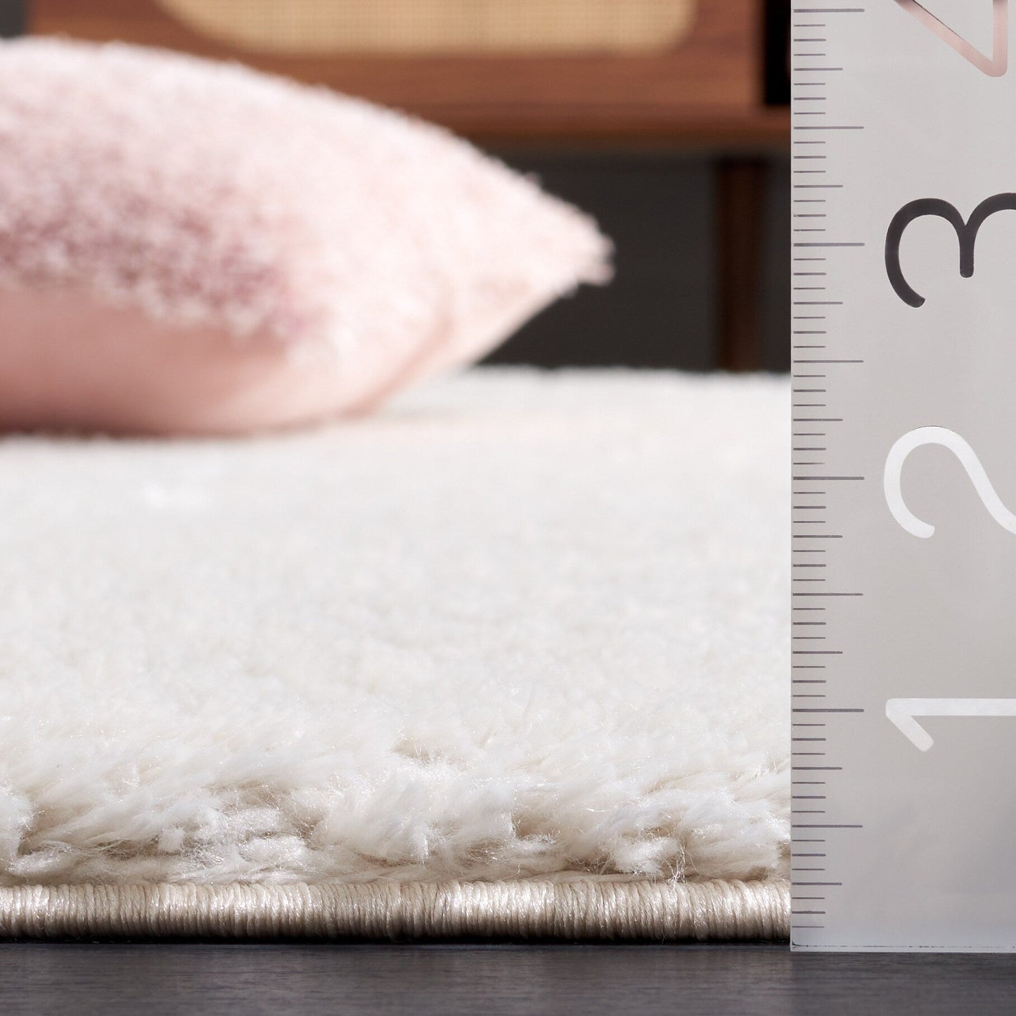 Tapis géométrique SAFAVIEH Tahoe Shag Lisjana de 1,2 pouce d'épaisseur