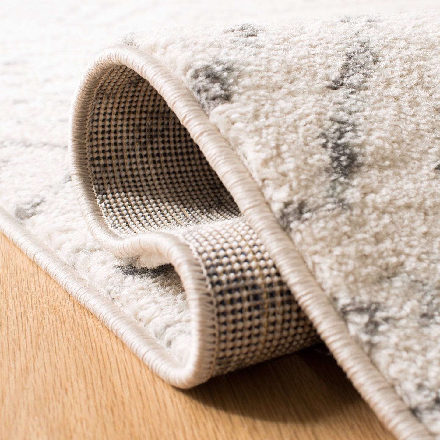 Tapis marocain bohème vieilli SAFAVIEH Tulum Vassilia