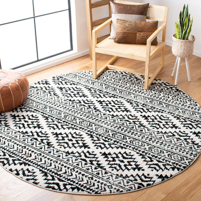 Tapis marocain bohème chic SAFAVIEH Tulum Vetuta