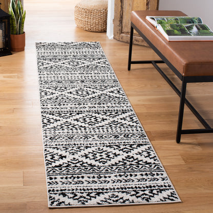 Tapis marocain bohème chic SAFAVIEH Tulum Vetuta