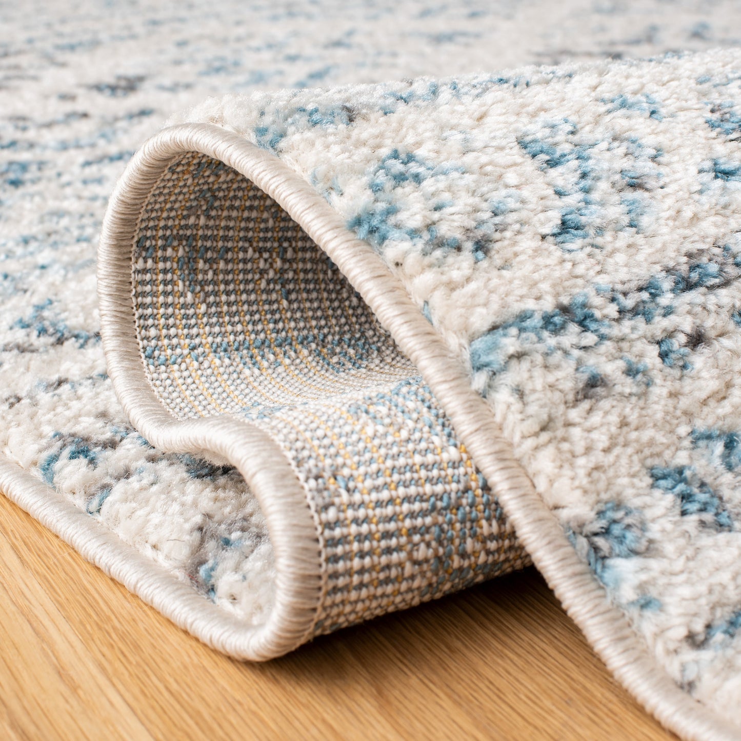 Tapis marocain bohème chic SAFAVIEH Tulum Vetuta