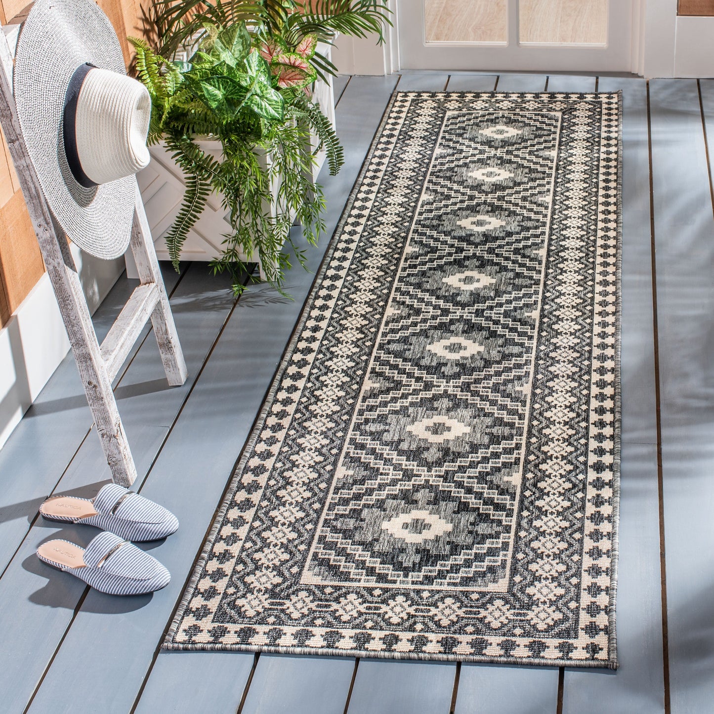 Tapis de jardin imperméable pour intérieur/extérieur SAFAVIEH Veranda Rita