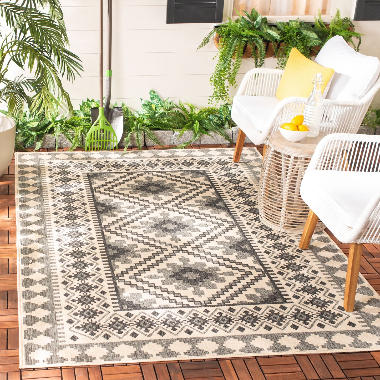 Tapis de jardin imperméable pour intérieur/extérieur SAFAVIEH Veranda Rita