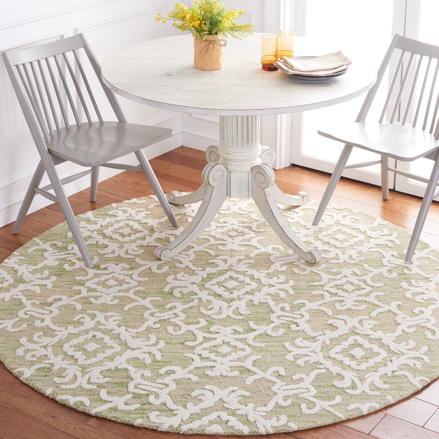 SAFAVIEH, Tapis en laine floral moderne Vesela fait main