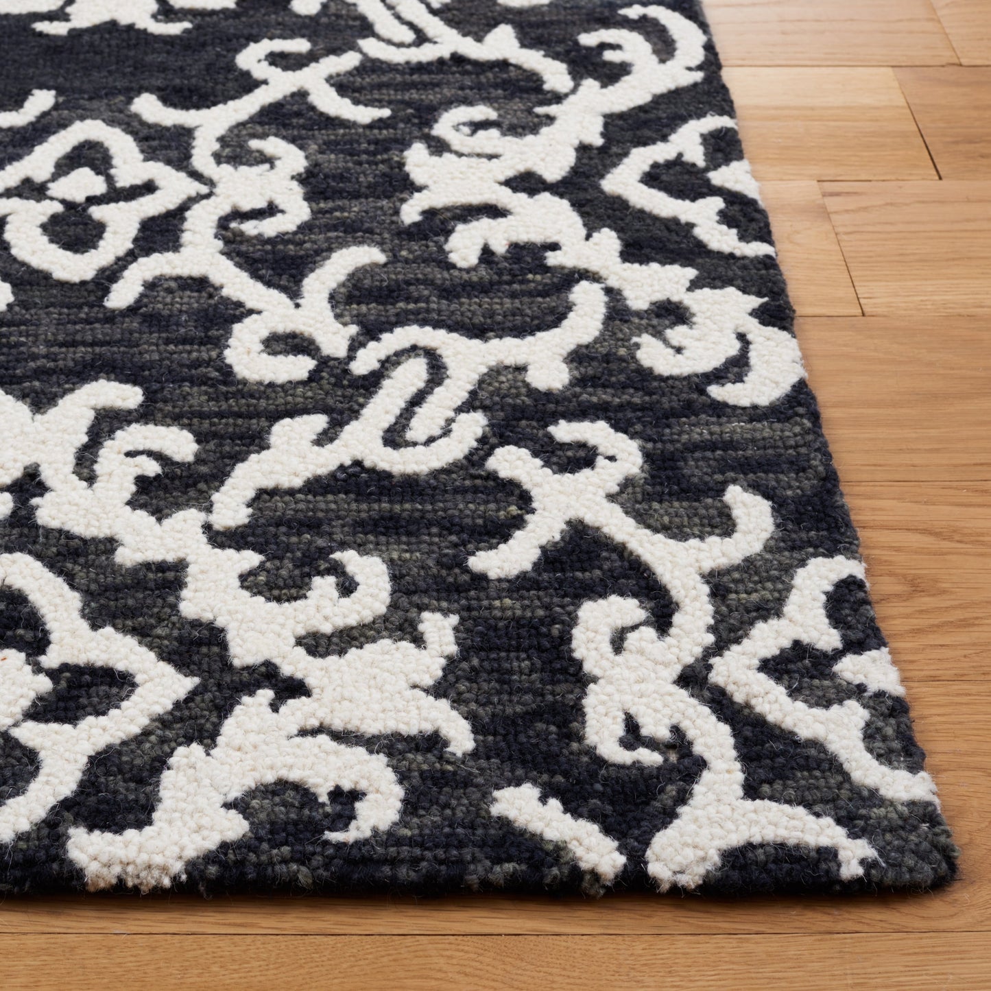 SAFAVIEH, Tapis en laine floral moderne Vesela fait main