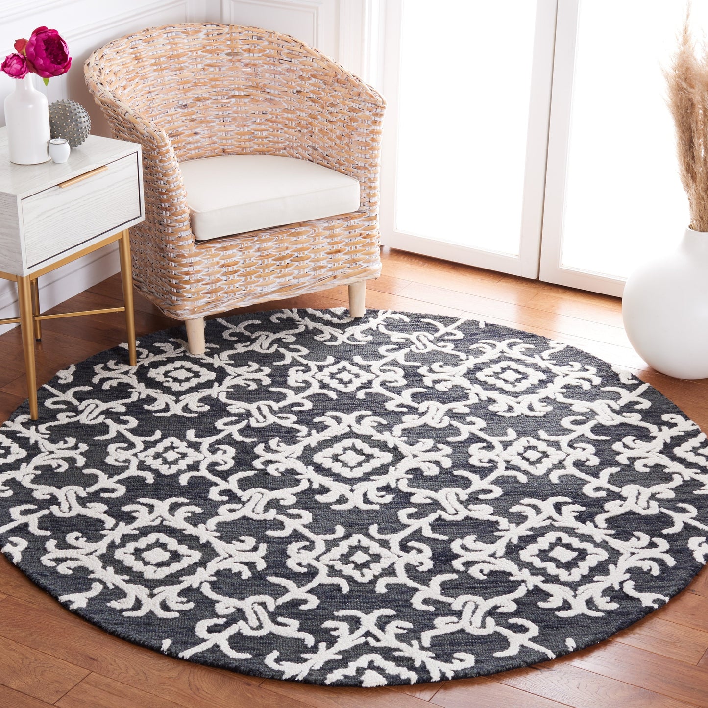 SAFAVIEH, Tapis en laine floral moderne Vesela fait main