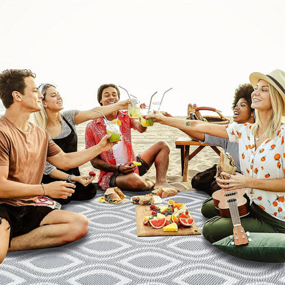 Tapis de sol d'extérieur léger et réversible en plastique recyclé Venice