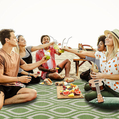 Tapis de sol d'extérieur léger et réversible en plastique recyclé Venice