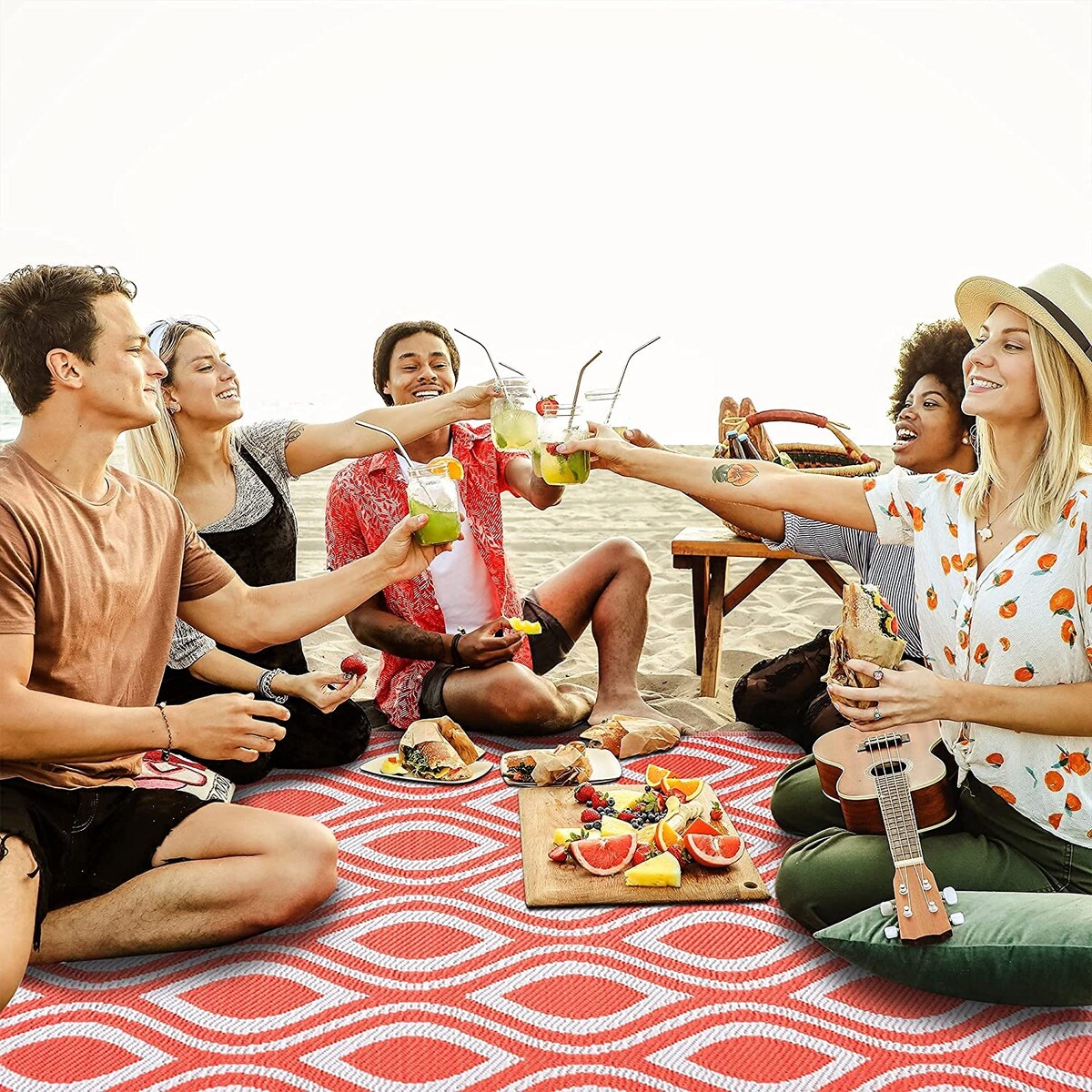 Tapis de sol d'extérieur léger et réversible en plastique recyclé Venice