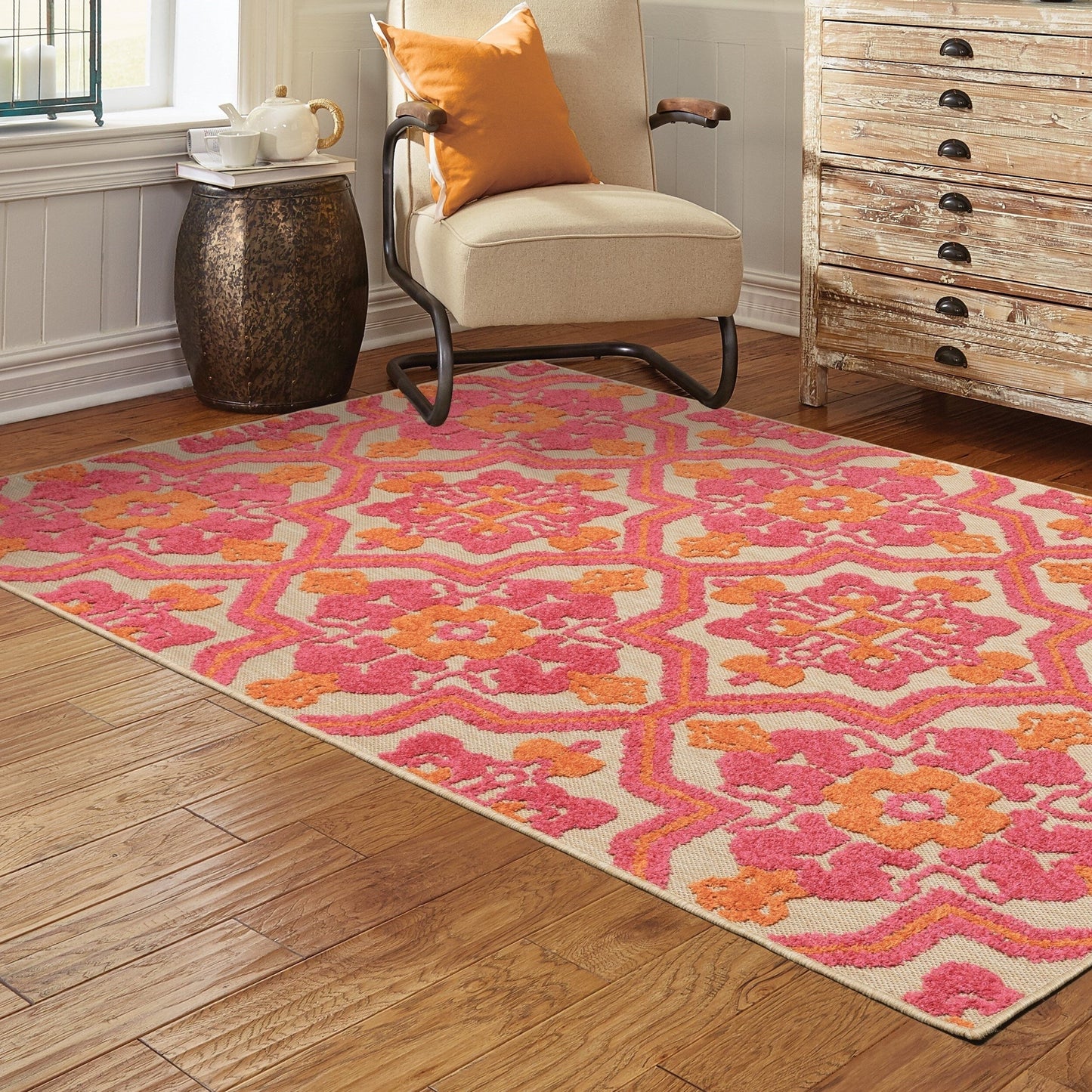 Tapis d'intérieur et d'extérieur Vista Home Capri à poils mixtes rose/orange à motif floral.