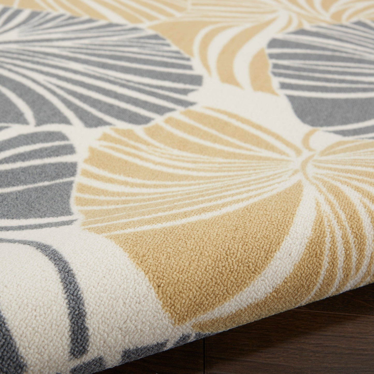 Tapis d'intérieur/extérieur moderne botanique Waverly Sun N' Shade